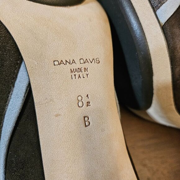 Dana Davis made in Italy brown suede heels with bows size 8.5 pre-owned not worn - Picture 5 of 5